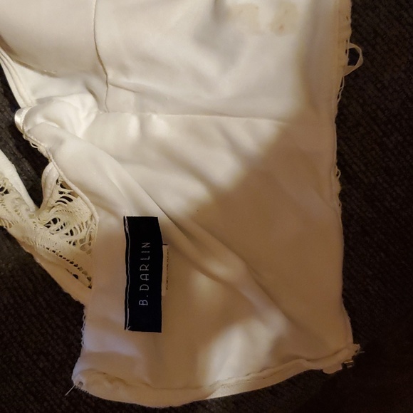 white laced cropped top - Picture 3 of 5